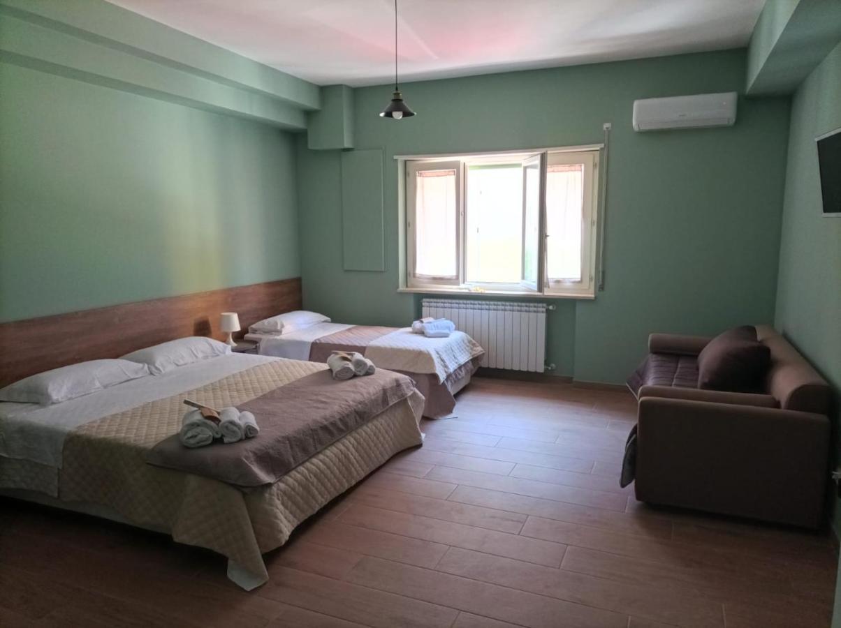 Incastro B&B In Crotone Eksteriør billede